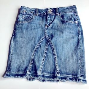 YOUNIQUE Distressed Skirt Denim Size 5 Blue Junior